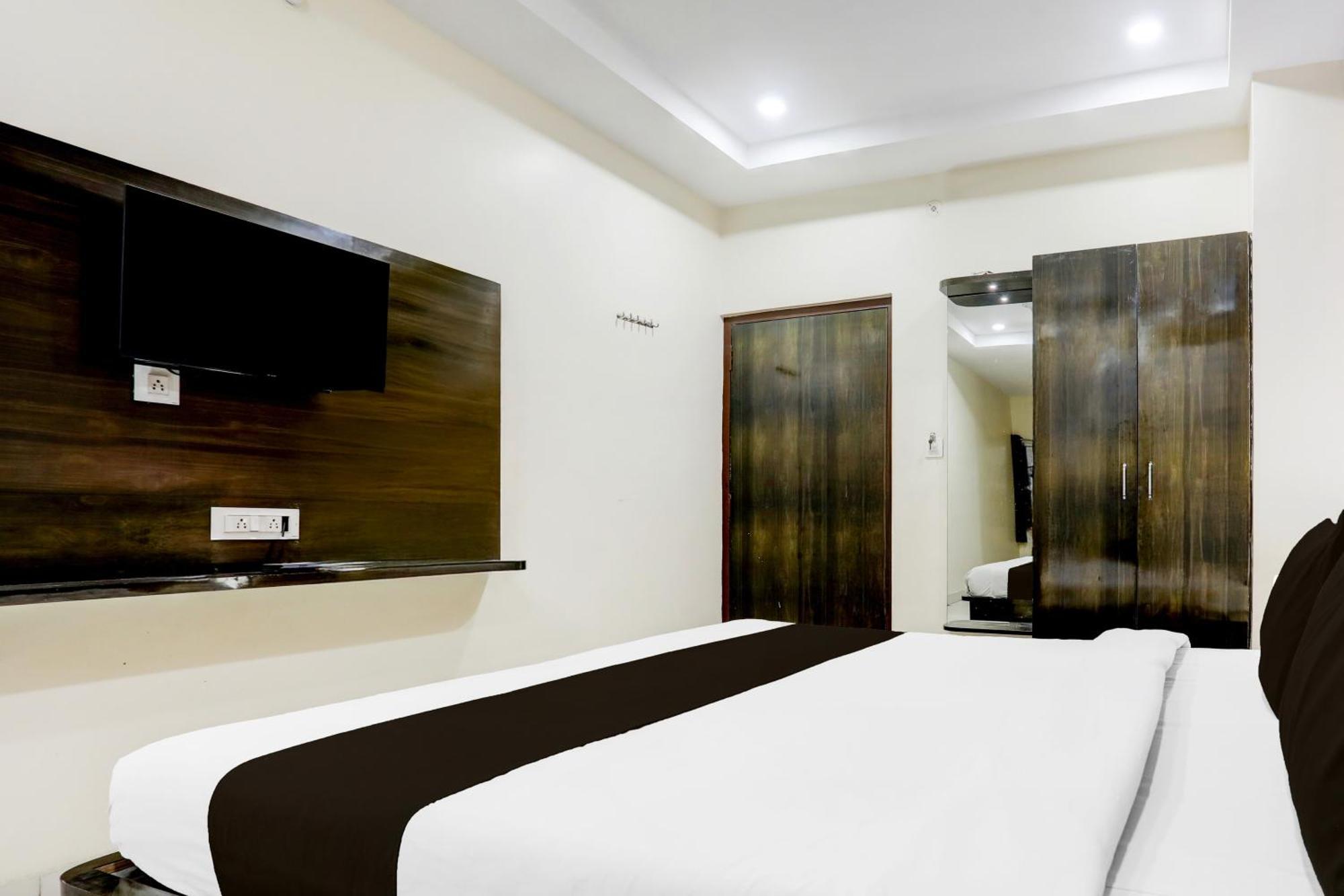 Super Townhouse Gida Near Rto Office Hotell Gorakhpur Exteriör bild