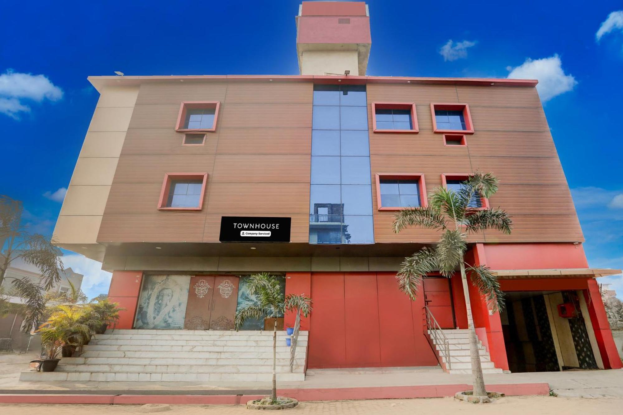 Super Townhouse Gida Near Rto Office Hotell Gorakhpur Exteriör bild