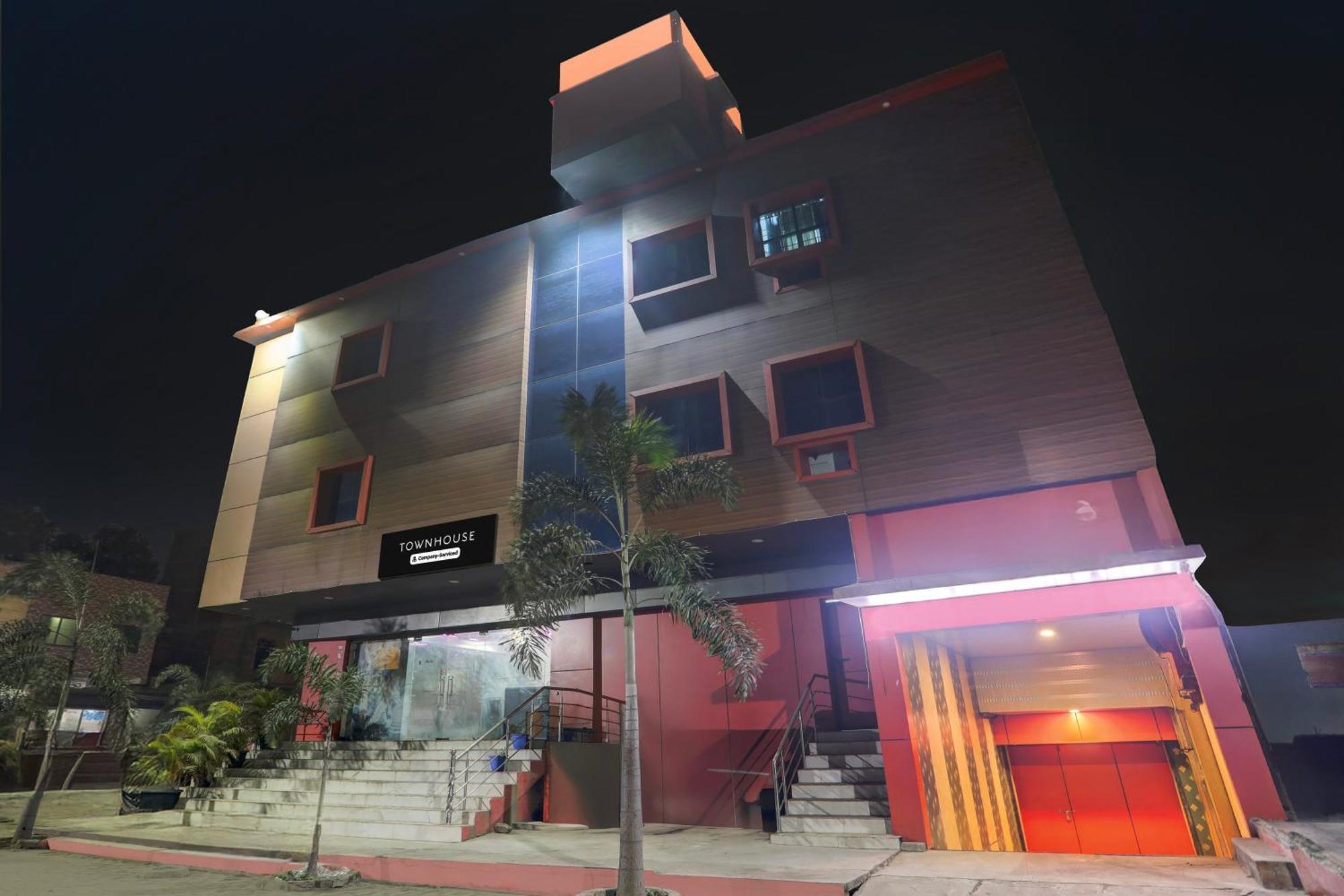Super Townhouse Gida Near Rto Office Hotell Gorakhpur Exteriör bild