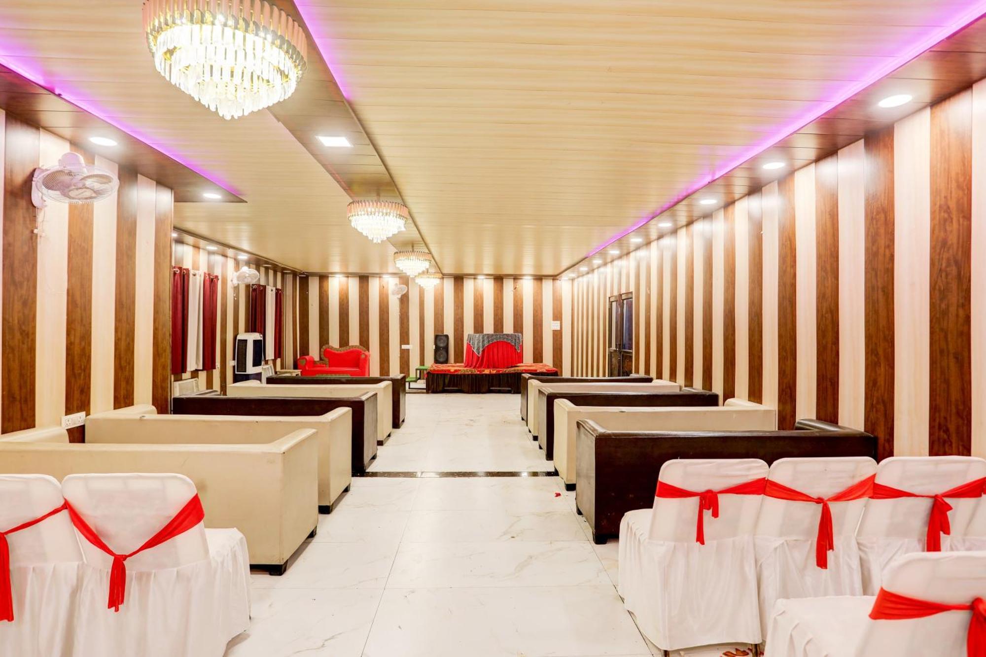 Super Townhouse Gida Near Rto Office Hotell Gorakhpur Exteriör bild