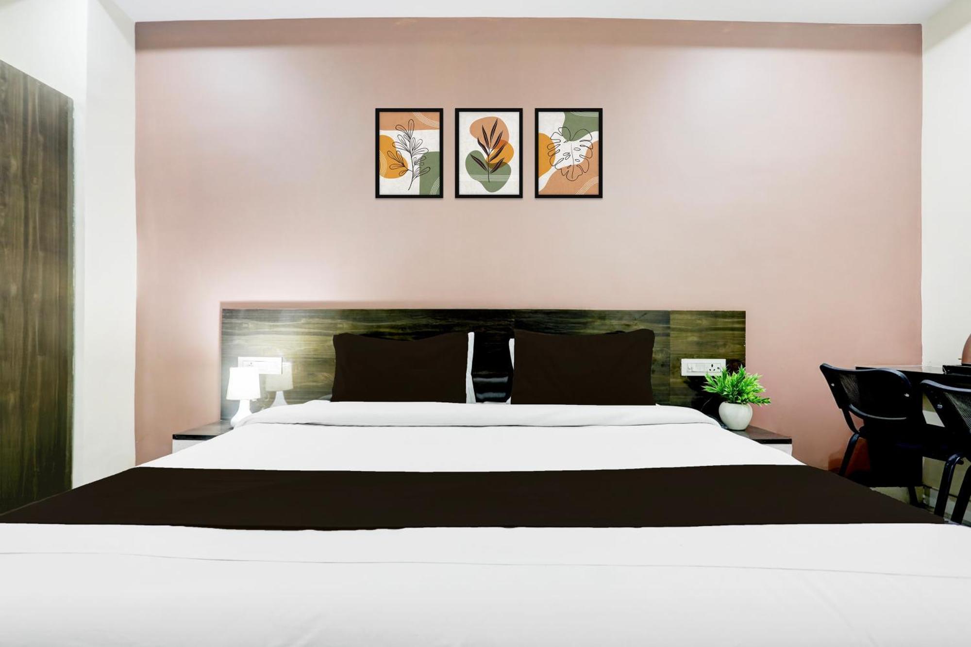 Super Townhouse Gida Near Rto Office Hotell Gorakhpur Exteriör bild