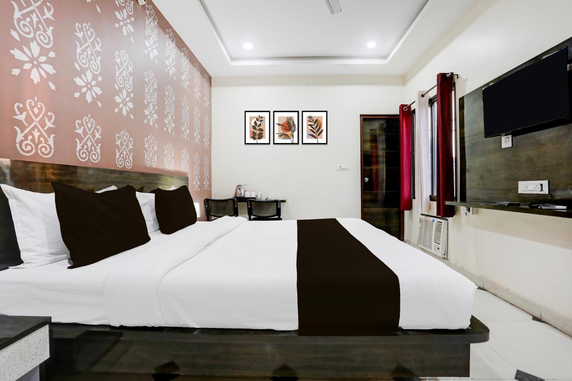 Super Townhouse Gida Near Rto Office Hotell Gorakhpur Exteriör bild