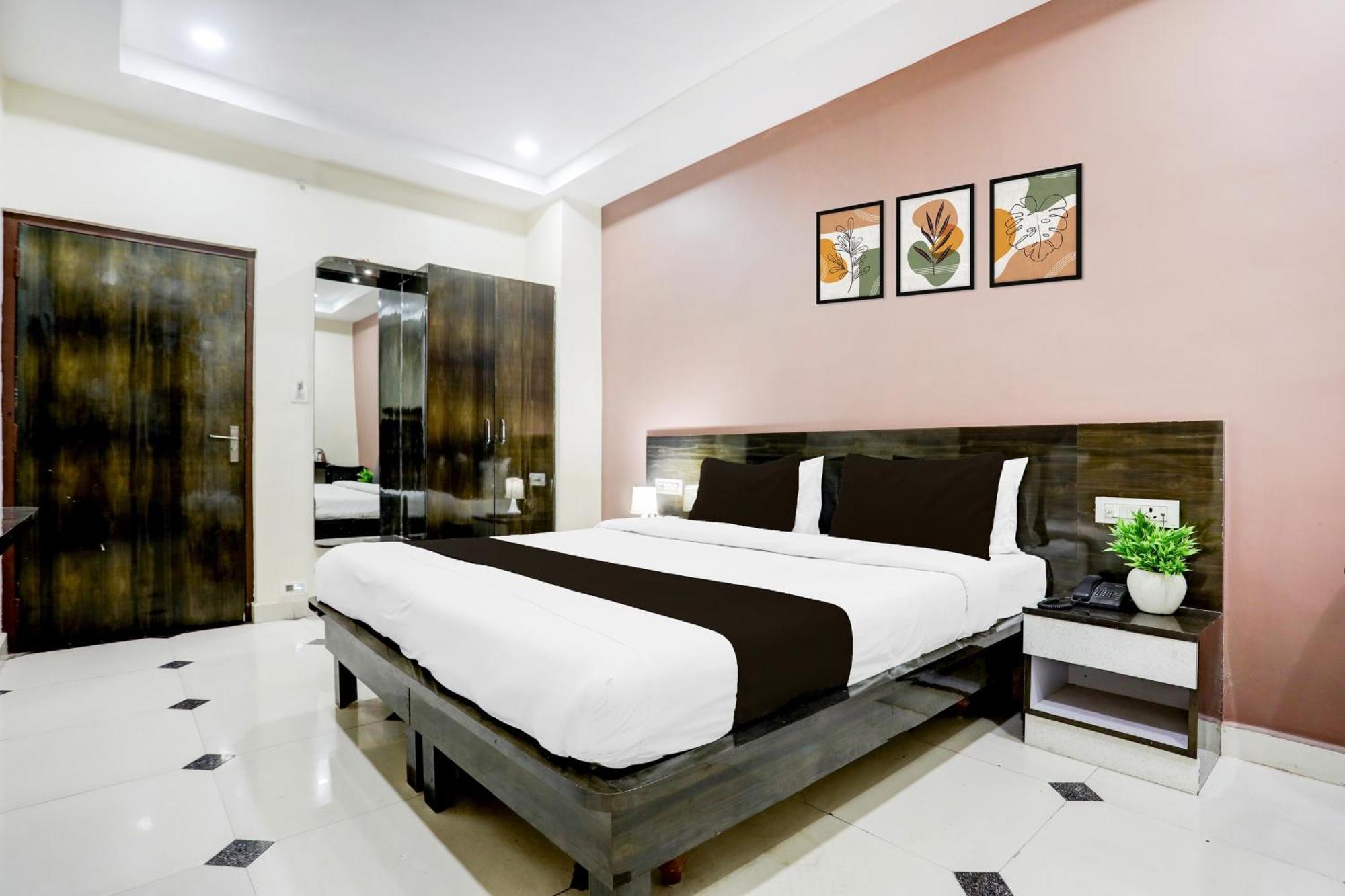 Super Townhouse Gida Near Rto Office Hotell Gorakhpur Exteriör bild