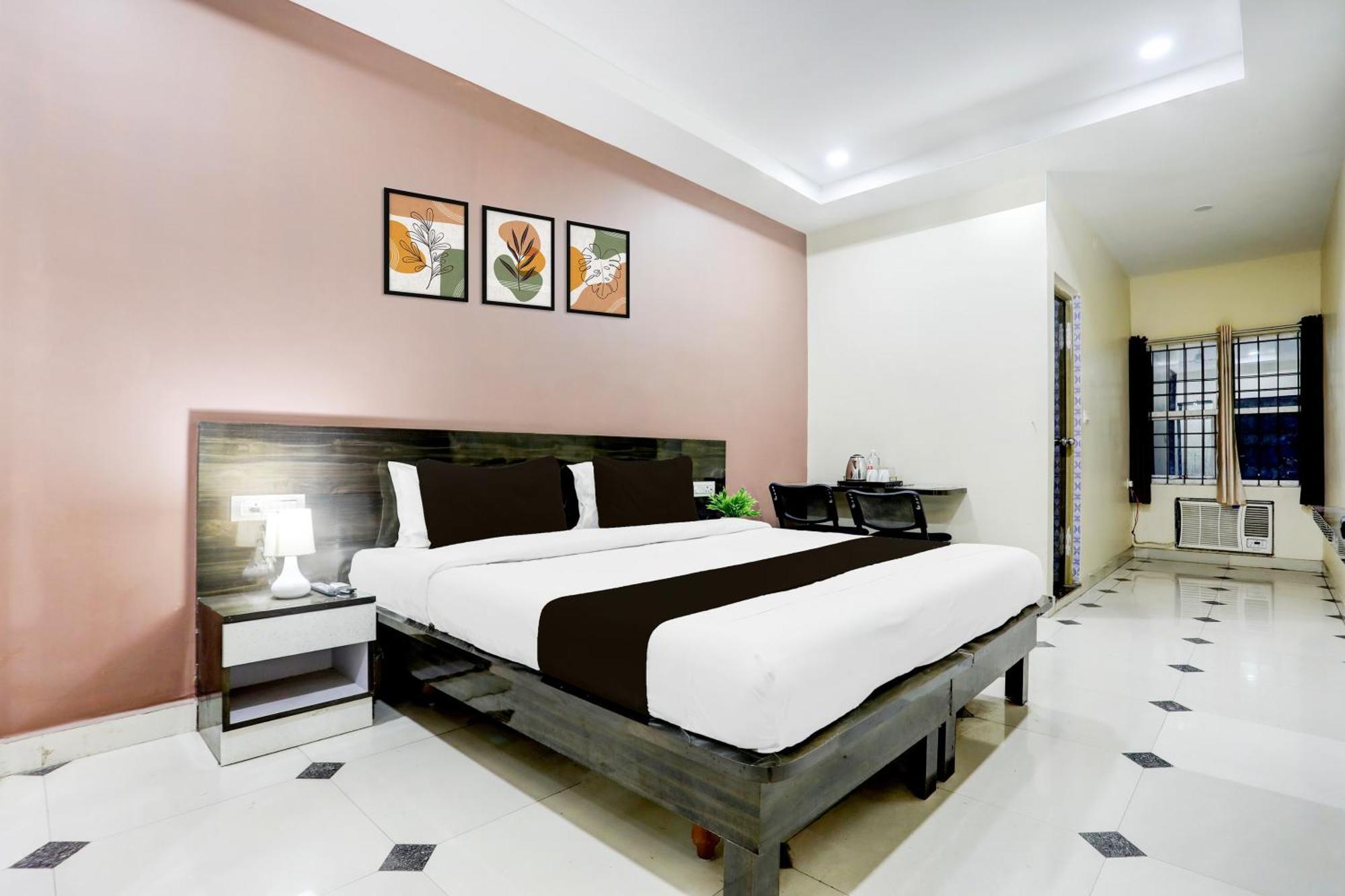 Super Townhouse Gida Near Rto Office Hotell Gorakhpur Exteriör bild